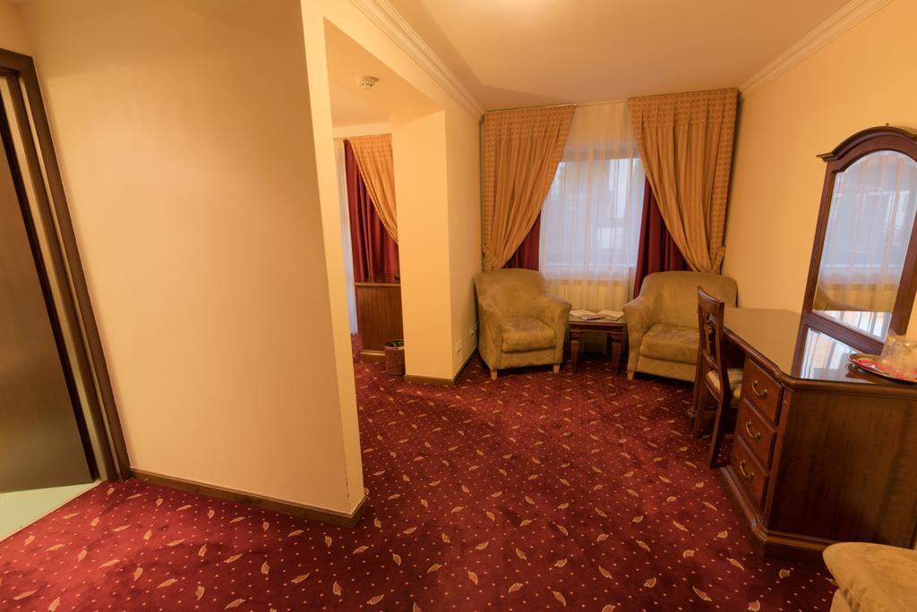 Edelweiss Poiana Hotels 波亚纳布拉索夫 客房 照片