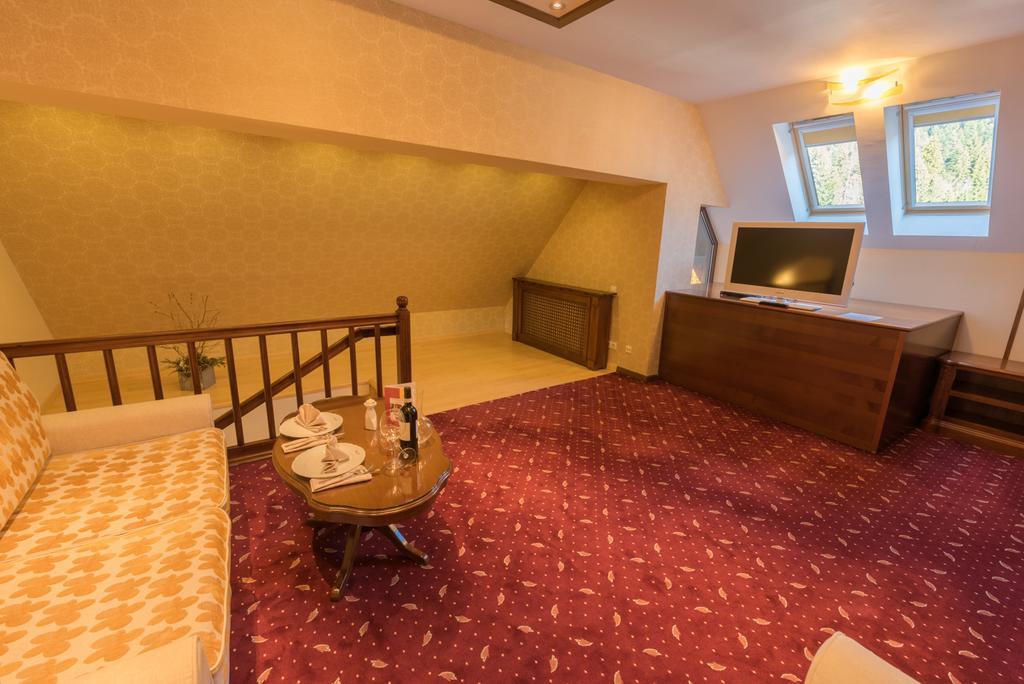 Edelweiss Poiana Hotels 波亚纳布拉索夫 外观 照片