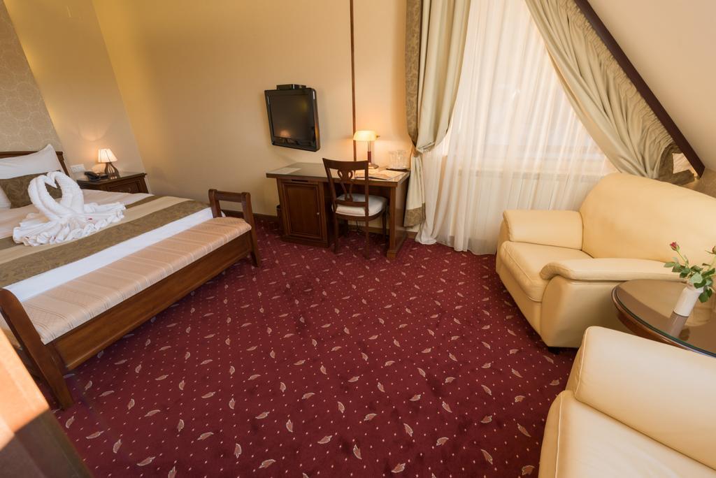 Edelweiss Poiana Hotels 波亚纳布拉索夫 外观 照片